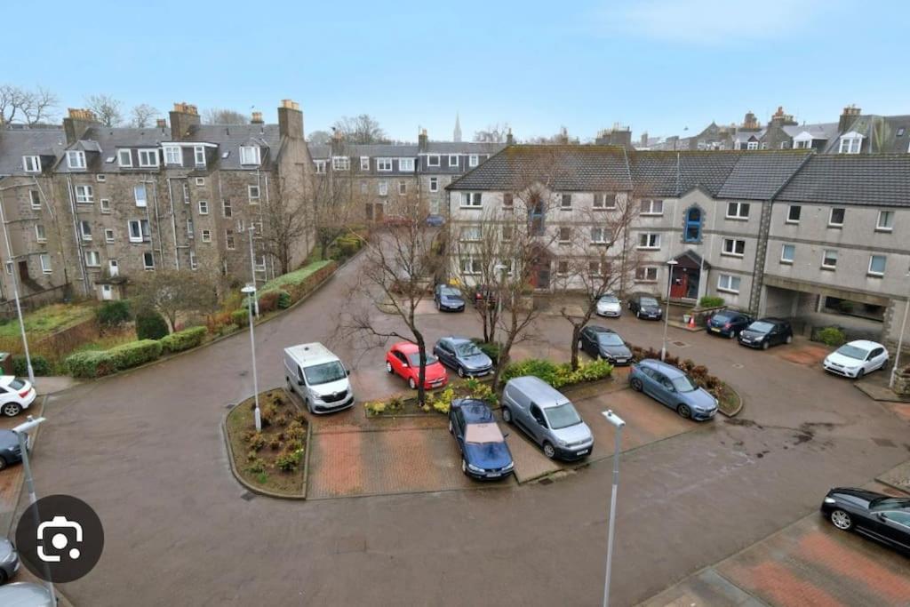 Immaculate City Centre Apartment With Free Parking - Ground Floor Aberdeen Exterior photo